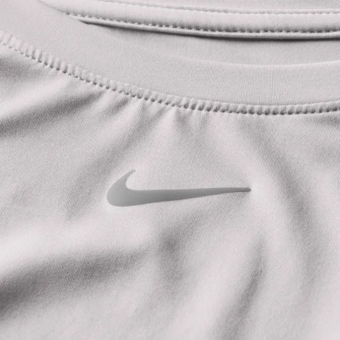 Nike Dri-FIT One Classic Short Sleeve Tee