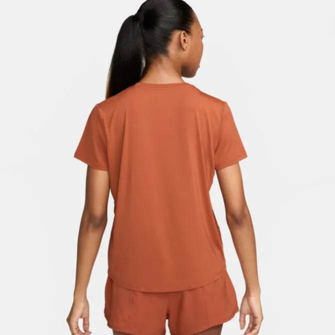 Nike Dri-FIT One Classic Short Sleeve Tee