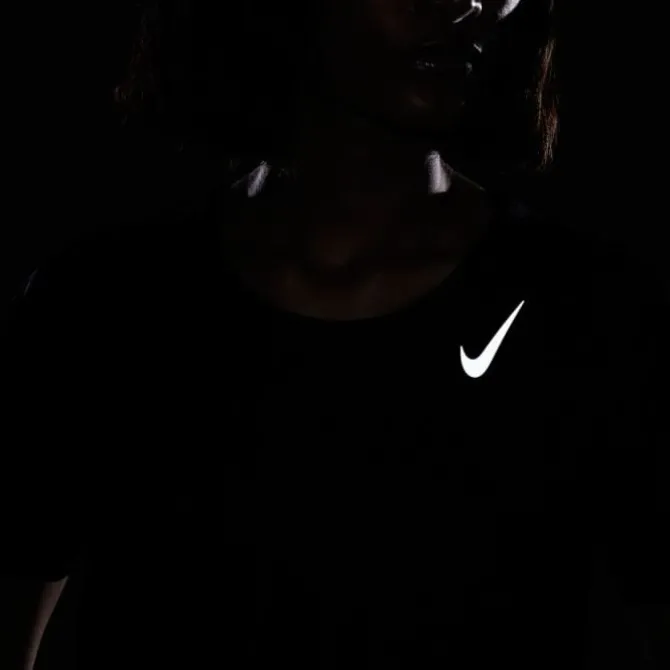 Nike Dri-FIT Race Short Sleeve Tee