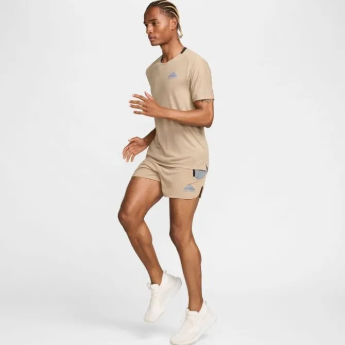 Nike Dri-FIT Trail Second Sunrise 5in Brief-Lined Shorts