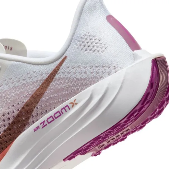 Nike Pegasus Plus