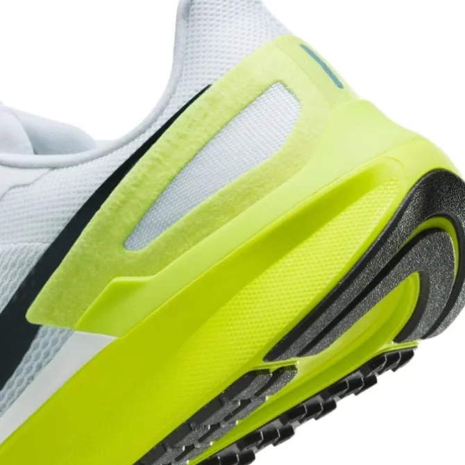 Nike Structure 25