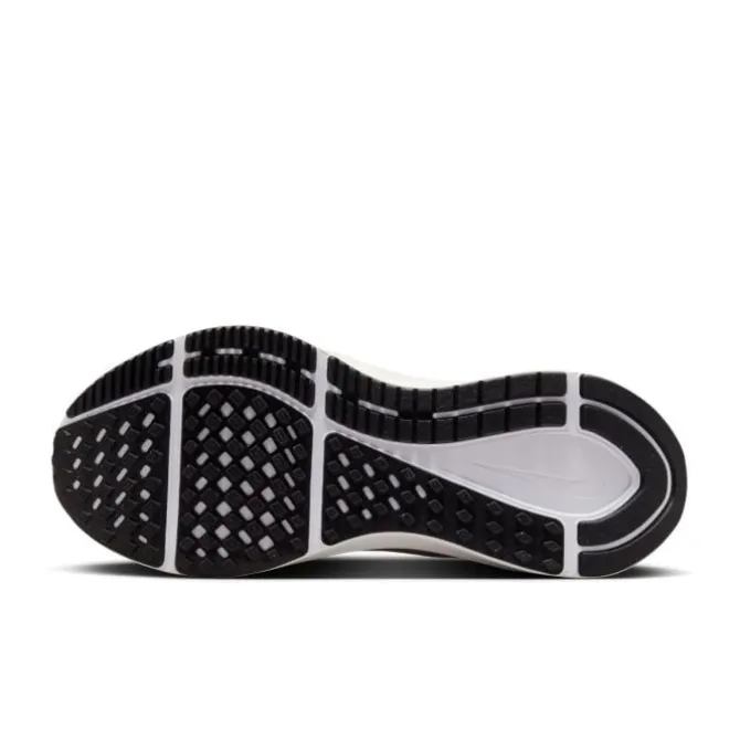 Nike Structure 25