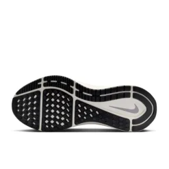 Nike Structure 25