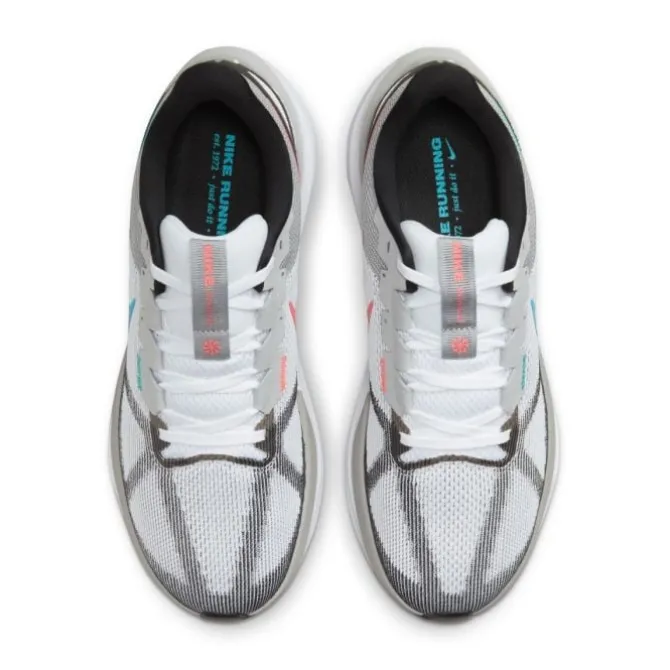 Nike Structure 25