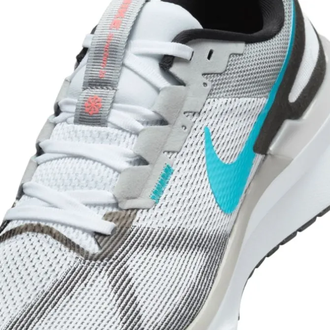 Nike Structure 25