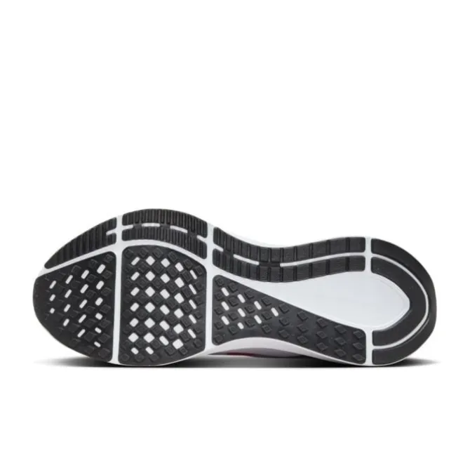 Nike Structure 25