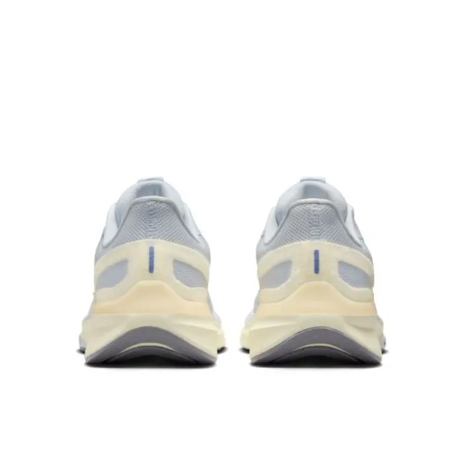 Nike Structure 25
