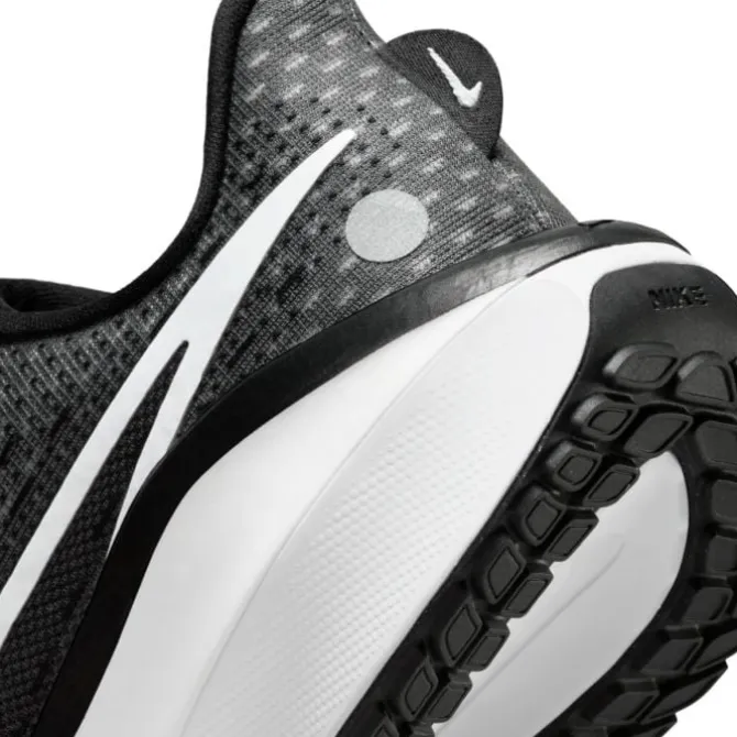 Nike Vomero 17