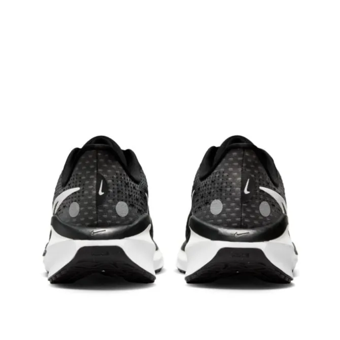 Nike Vomero 17