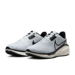 Nike Vomero 17