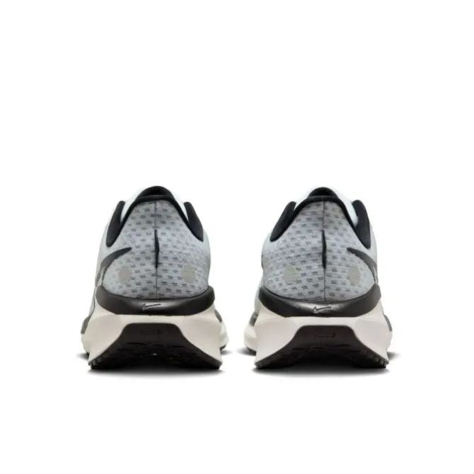 Nike Vomero 17